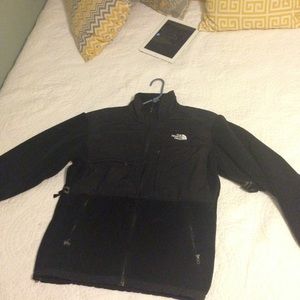 Men's North Face! In flawless condition!