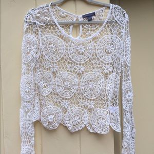 Kendall&Kylie Lace Bell long sleeve top❤️