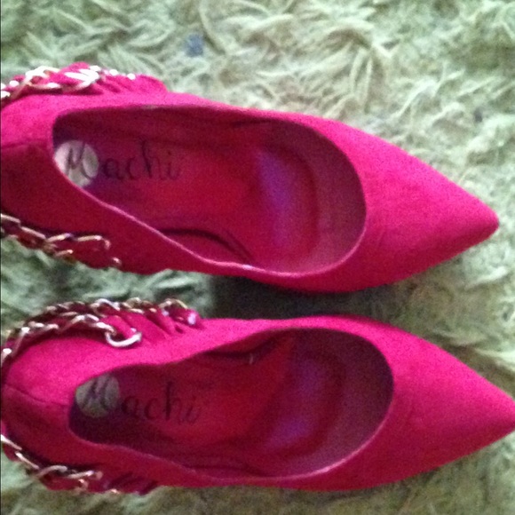 Red Suede pointed  heels - Picture 4 of 4