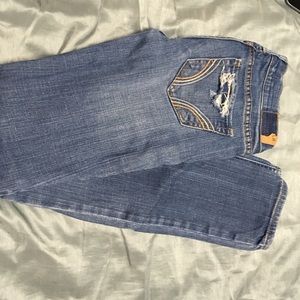 Low rise skinny jeans