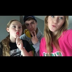 Meet your Posher, Taylor