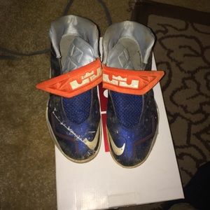Nike lebron soldier 7 size 9