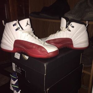 Retro 12 Jordan's 6y