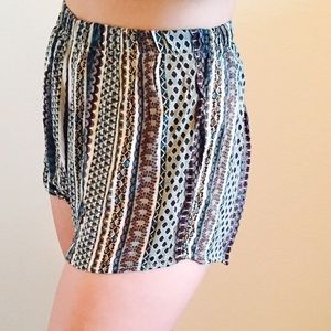 NWOT Brandy Melville shorts small