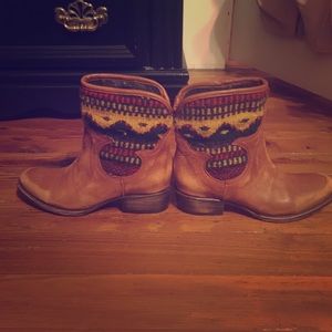 Multi colored Steve Madden freebird boots