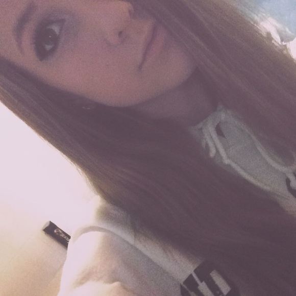 Meet your Posher, Alyssa