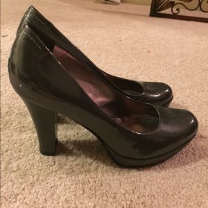 Gianni Bini metallic pumps