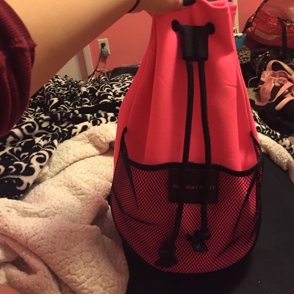 Victoria secret bucket bag - Picture 1 of 2