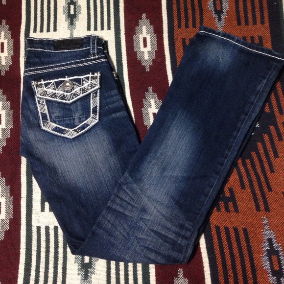 Daytrip Leo Bootcut Jeans