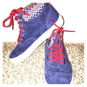 Brand New Vans Era Hi CA