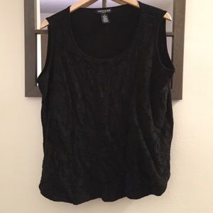 2x black lace front tank
