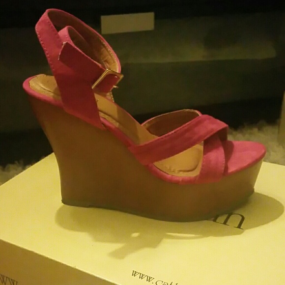 Fushia sandle with tan wedge **NEVER WORN**