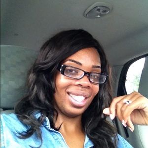 Meet your Posher, Frances