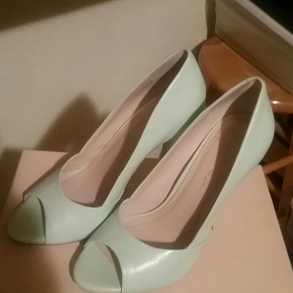 Mint green pumps worn once