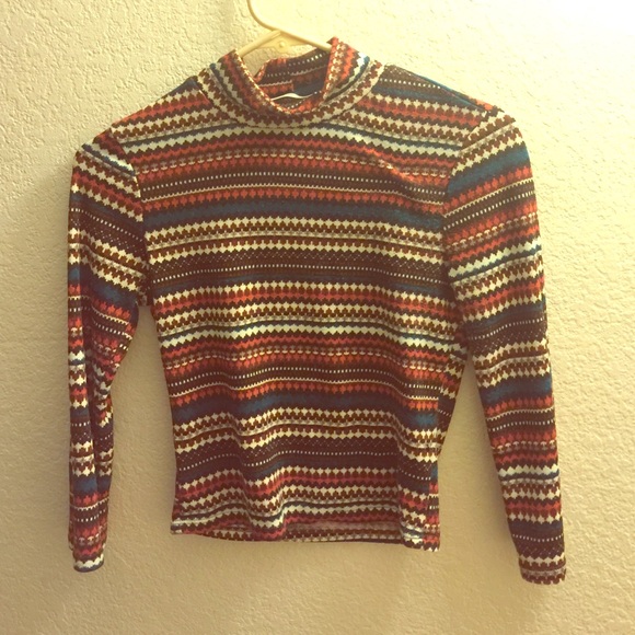 Long sleeve crop top