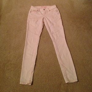 Delia's light pink skinny jeans