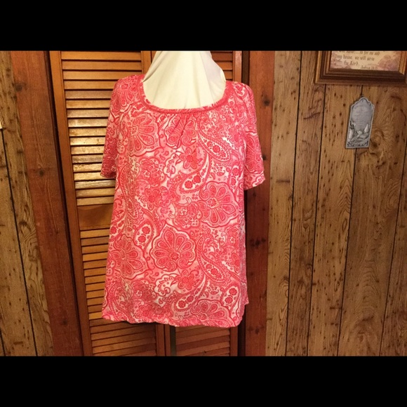 Ladies Pink and white blouse