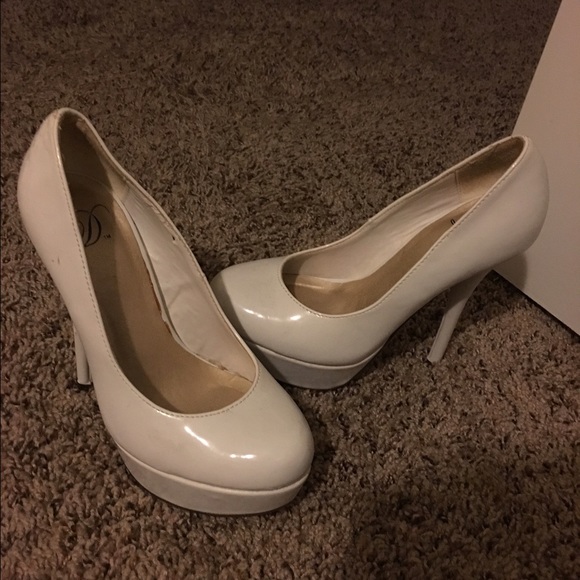 Shoes - Picture 1 of 2