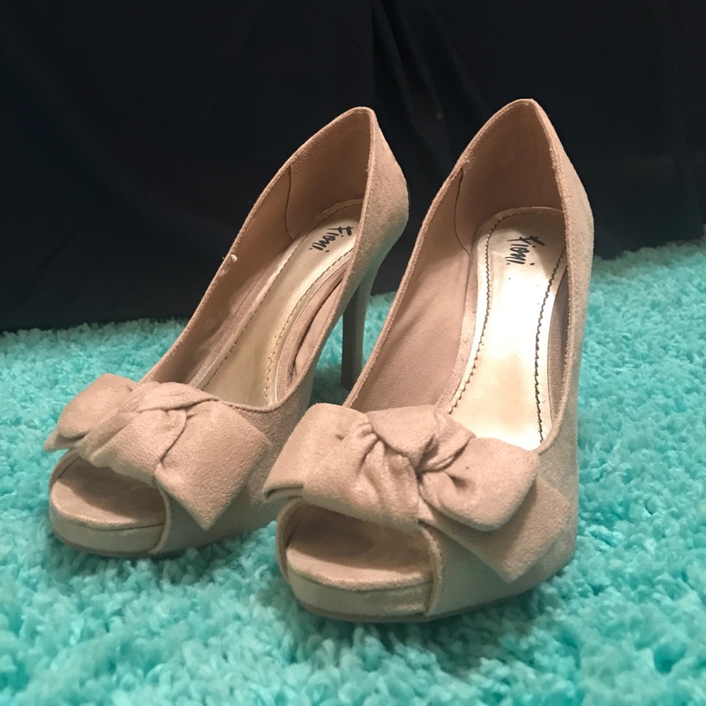 Nude Fioni Heels. Worn once.
