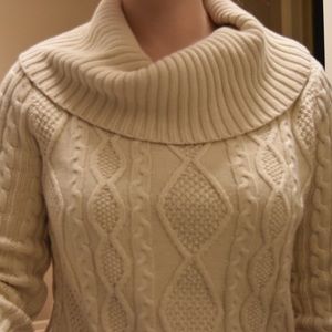 Jeanne Pierre Ivory Cable Knit Sweater M