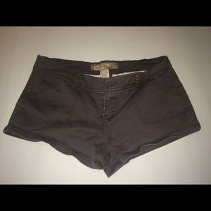 I love but is too short👜😜