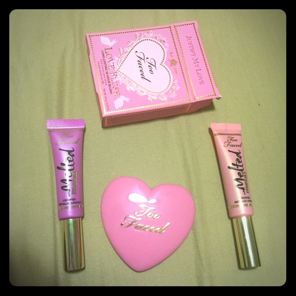Too faced bundle!! 💕💗