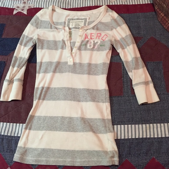 Aeropostale three quarter sleeve