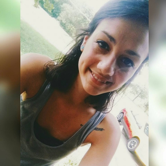 Meet your Posher, Mikala