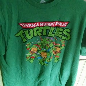 Tee shirt