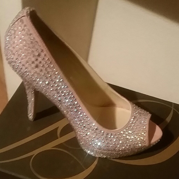 Pale pink embellished platform front suede pumps