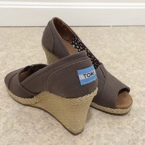 Toms Classic Canvas Wedges size 5W color ash