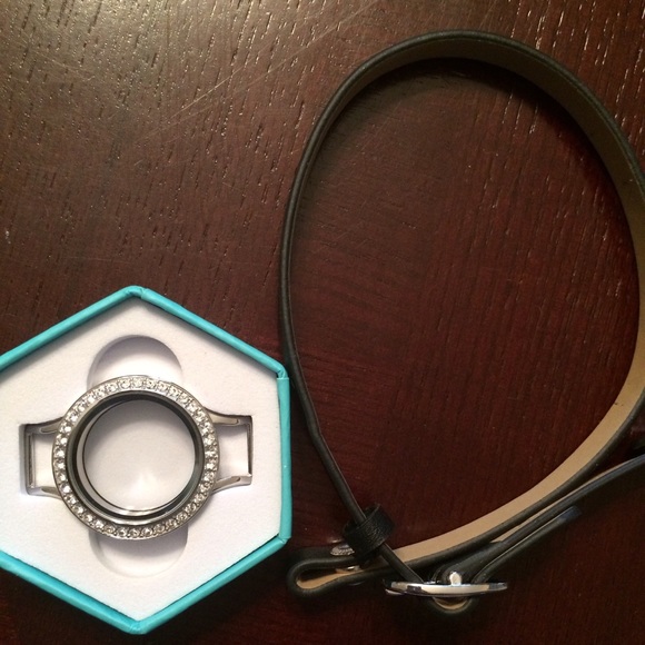 Origami Owl Leather Wrap Bracelet Set