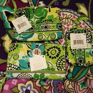 NWT Vera Bradley lot of Limes Up accessories