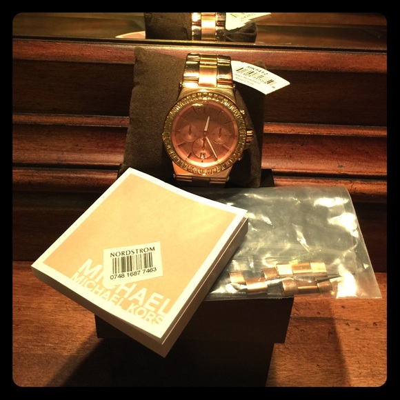 Michael Kors rose gold watch