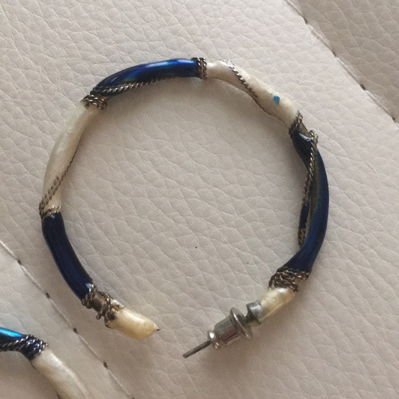 vintage white & blue hoops! - Picture 2 of 5