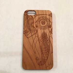 iPhone 6/6s hand carved wood phone case