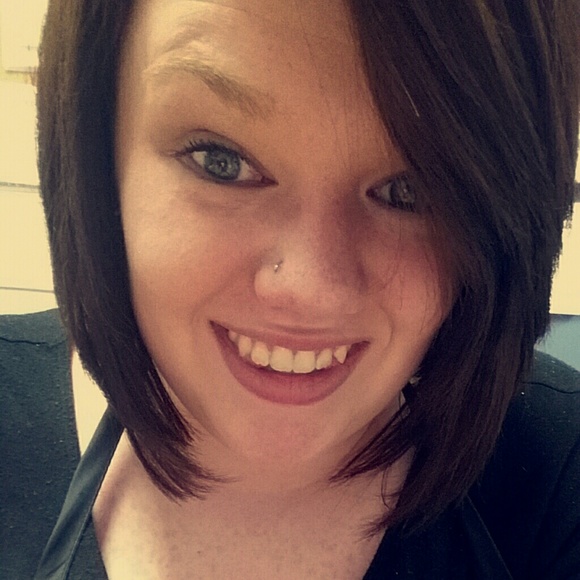 Meet your Posher, Briana