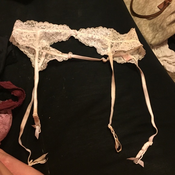 Victoria secret - Picture 1 of 3