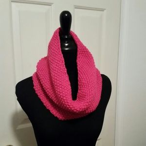 SHOCKING PINK COWL