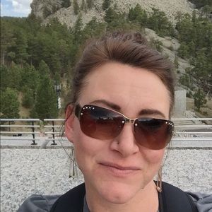 Meet your Posher, Nikki