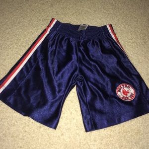 Boys toddler shorts size 2T Boston Red Sox
