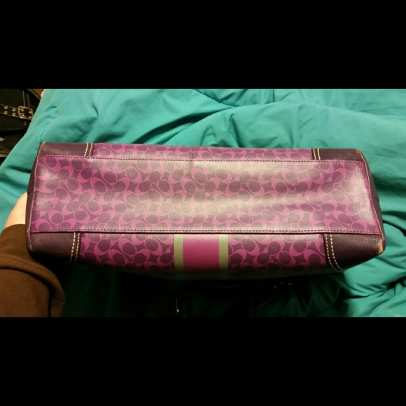 Coach diaper bag ( with changing pad) - Picture 3 of 3