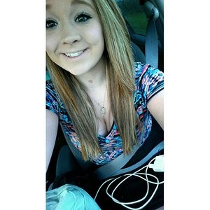 Meet your Posher, Abby