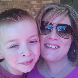 Meet your Posher, Halie