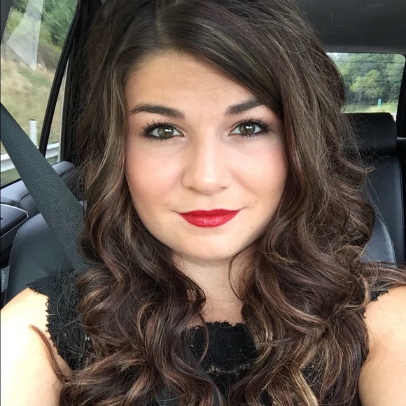 Meet your Posher, Katie