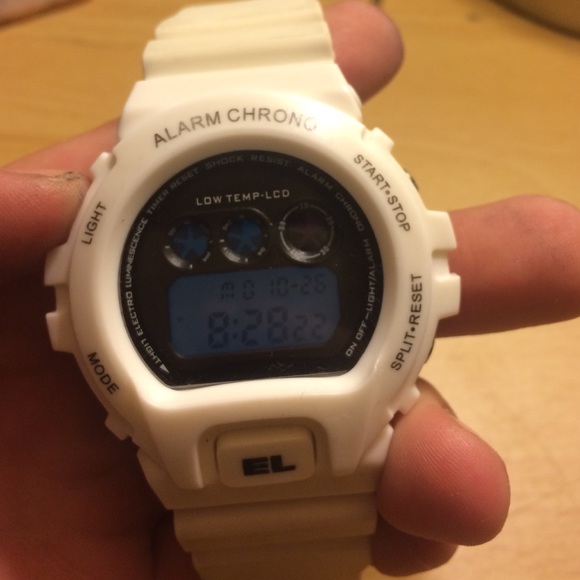 Men's watch carbon elements