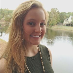 Meet your Posher, Ashleigh