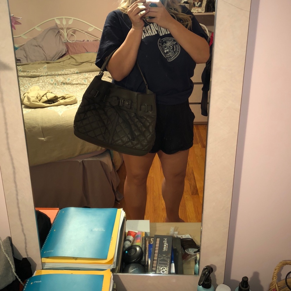๐SALE๐BRAND NEW BURBERRY QUILTED HOBO!๐ - Picture 5 of 5