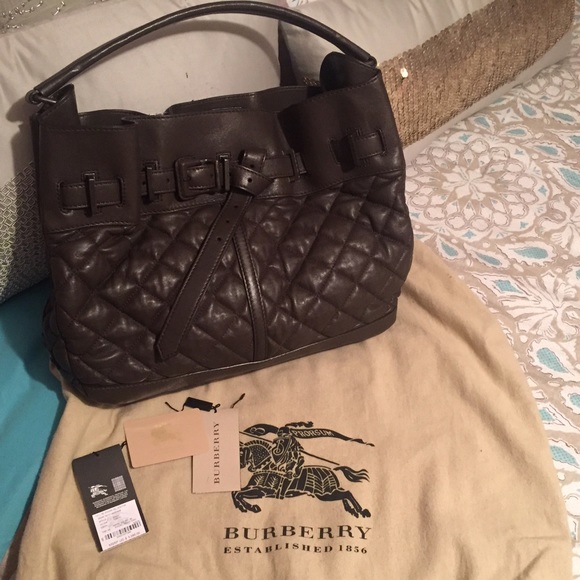 🎉SALE🎉BRAND NEW BURBERRY QUILTED HOBO!😍 - Picture 3 of 5