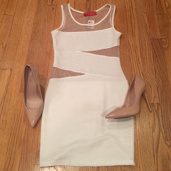 White Dress NWT - Picture 2 of 4